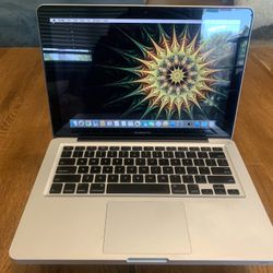 13” Unibody MacBook Pro 2.26C2D 6r 130sd / 2009 *adapter included 