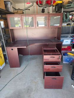 L Shaped desk free