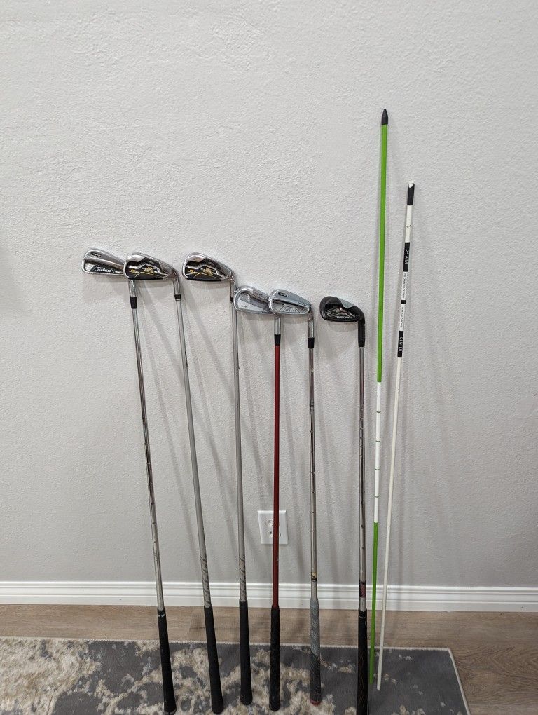 Set of 6 Golf Clubs Titleist AP2, Cobra S2, Mizuno MX-20, Taylor Made 2.0 Burner