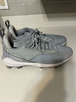 UNDER ARMOUR BASEBALL CLEATS SIZE 12