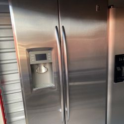 Refrigerator GE Profile 