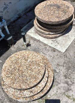 Free concrete stepping stones round