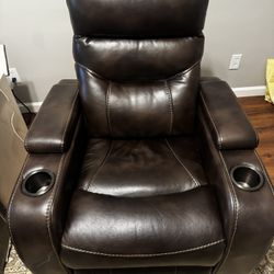 Like New Set of 2! DALLAS BROWN SWIVEL RECLINER Rocker