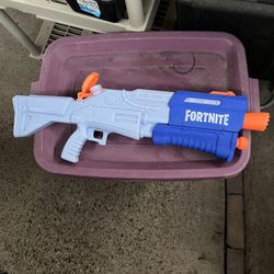 Fortnite NERF Super Soaker Water Gun 