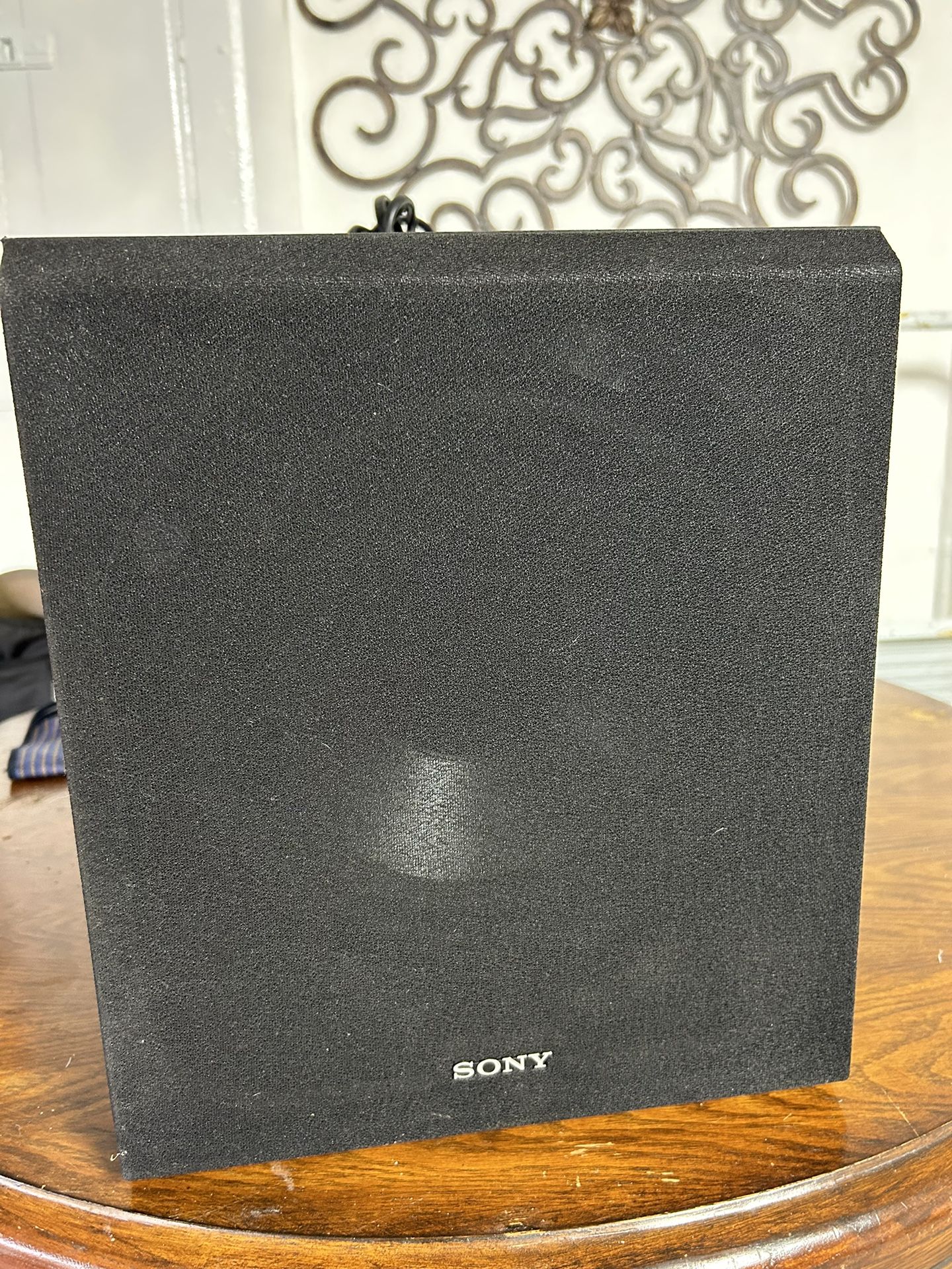 Sony - Core Series 10" 115W Active Subwoofer - Black