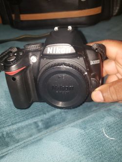 Nikon D3000 DSLR Camera