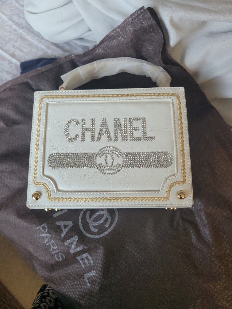 White Cocktail Purse 