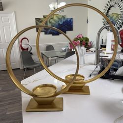 Pretty Home Decoration Candle Set Of 2 ! From Z Gellery (used Condition) Ask For Price