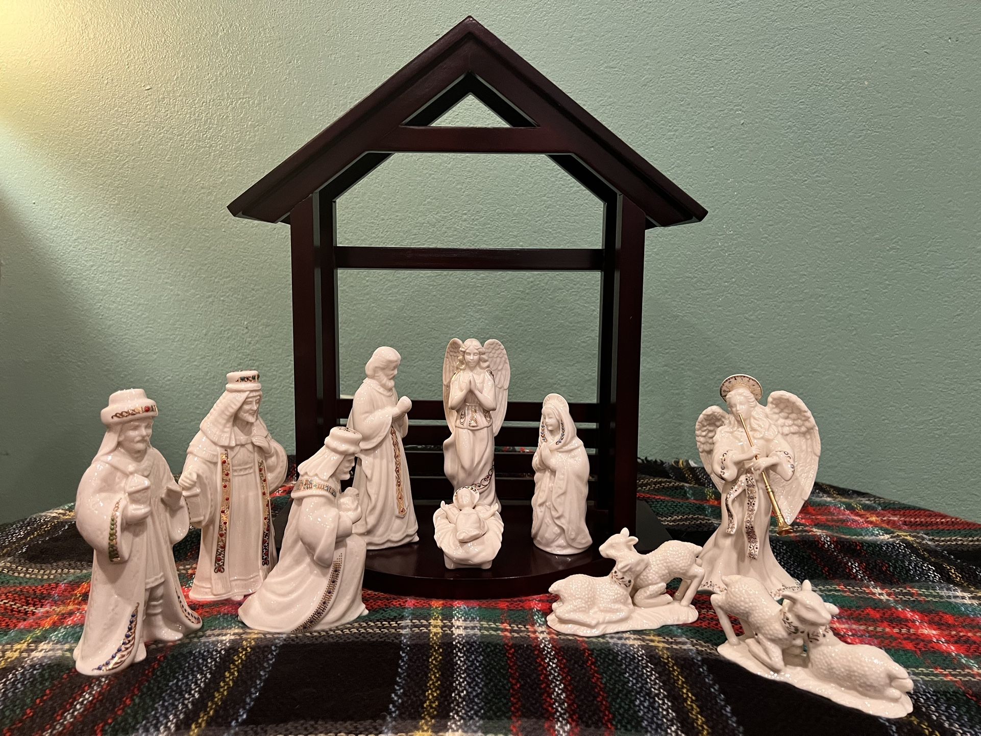 Lenox Nativity Scene • 14 Peices • China Jewels Collection •