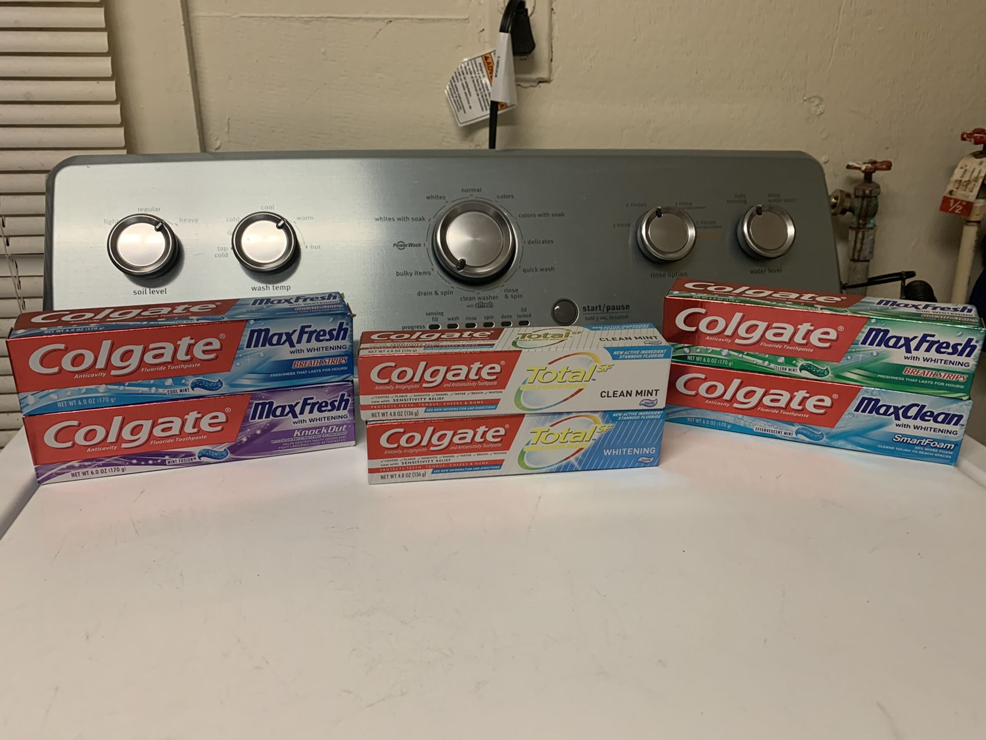 Colgate toothpaste #592