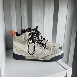 Adidas Hiking Boots Mens 10.5 Beige Terrex Style Trail Outdoor Sneakers