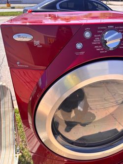 Nice electric dryer work s great 30 deliver or pick up Milwaukee area look at cord make sure it fits your outlet if not u can always switch it out I