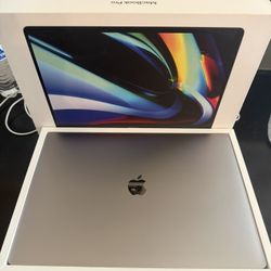 99.99% Macbook Pro 16” M”os 2025 Tahon , 64Gb Ram, 512GB SSD 