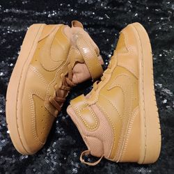 Nike Court Borough Mid 2 