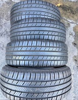 205/55/16 Michelin vendo un set de llantas usadas excelente condiciones de vida las 4 ✅🤩I am selling a set of used tires, all 4 in excellent living c