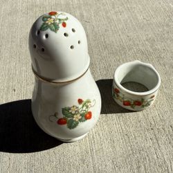 Vintage Avon Porcelain Shaker & Napkin Ring Set – 22K Gold Trim – Made in Brazil