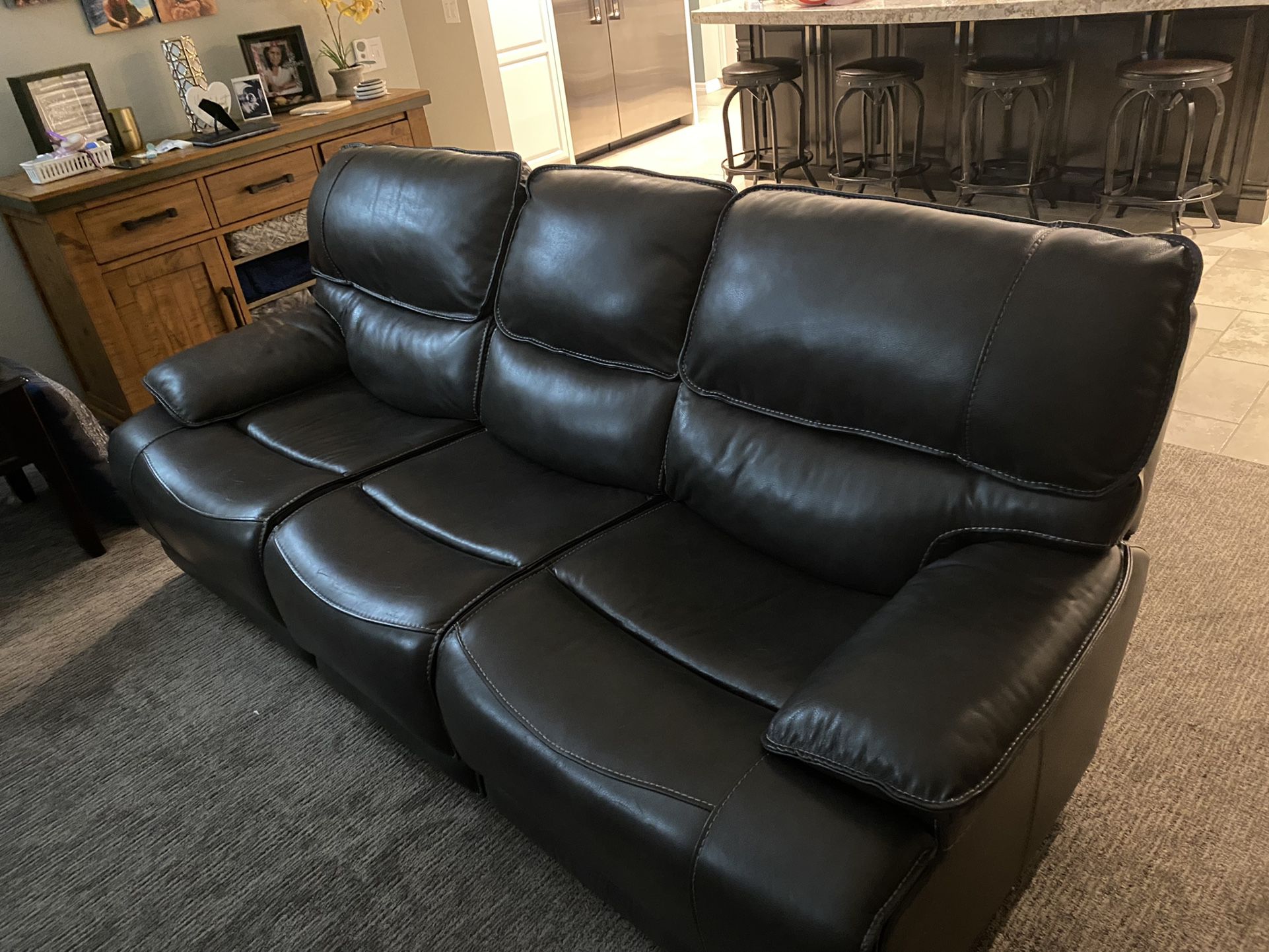 Leather Electric Sofa Made By Simmons