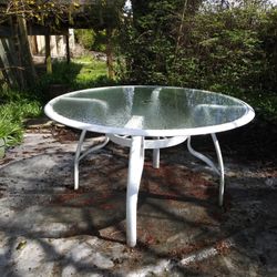 Free Patio Table With Glass Top