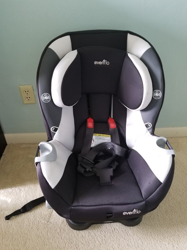 Evenflo Triumph LX Convertible Car seat