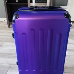 💜 NEW 28” XL PURPLE HARDSHELL LUGGAGE – $40 FIRM  📍 Pickup: Near IKEA / S. Durango & 215  Gorgeous vibrant purple 28” XL checked luggage — a b