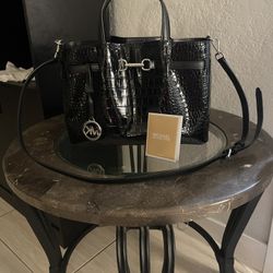 Micheal Kors Carson Medium Crocodile Embossed Satchel