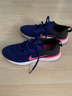 Nike Women’s Shoes Size 9