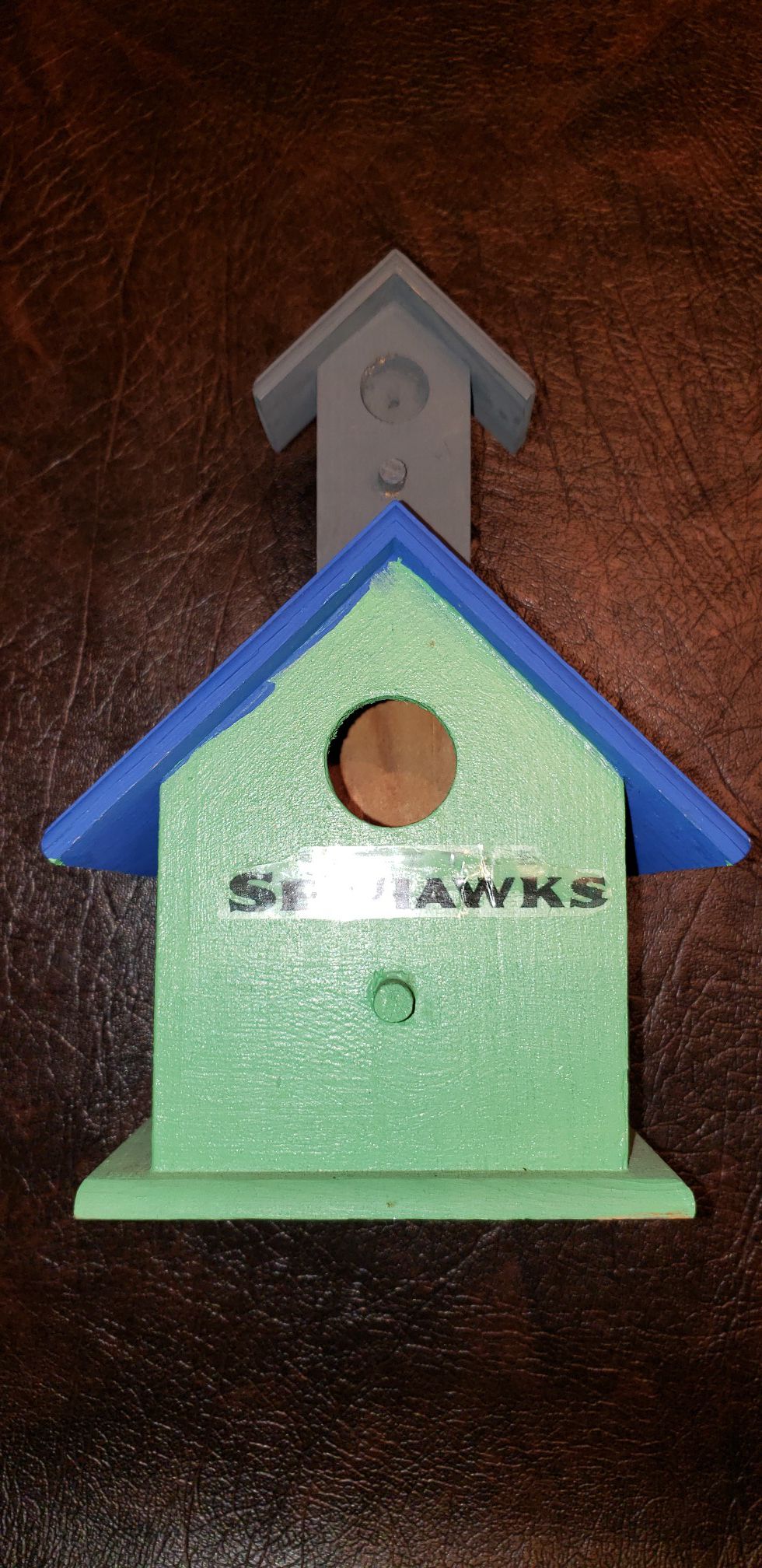 Cool little Birdhouse for the Seattle Seahawks Fan...