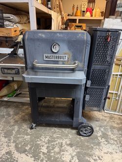 Masterbuilt Charcoal Grill on Wheels