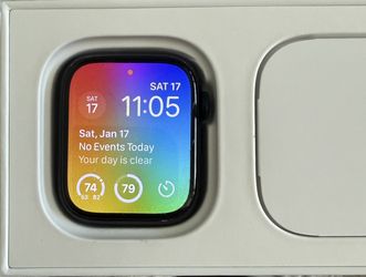 Apple Watch 8 45mm With Box & Charger