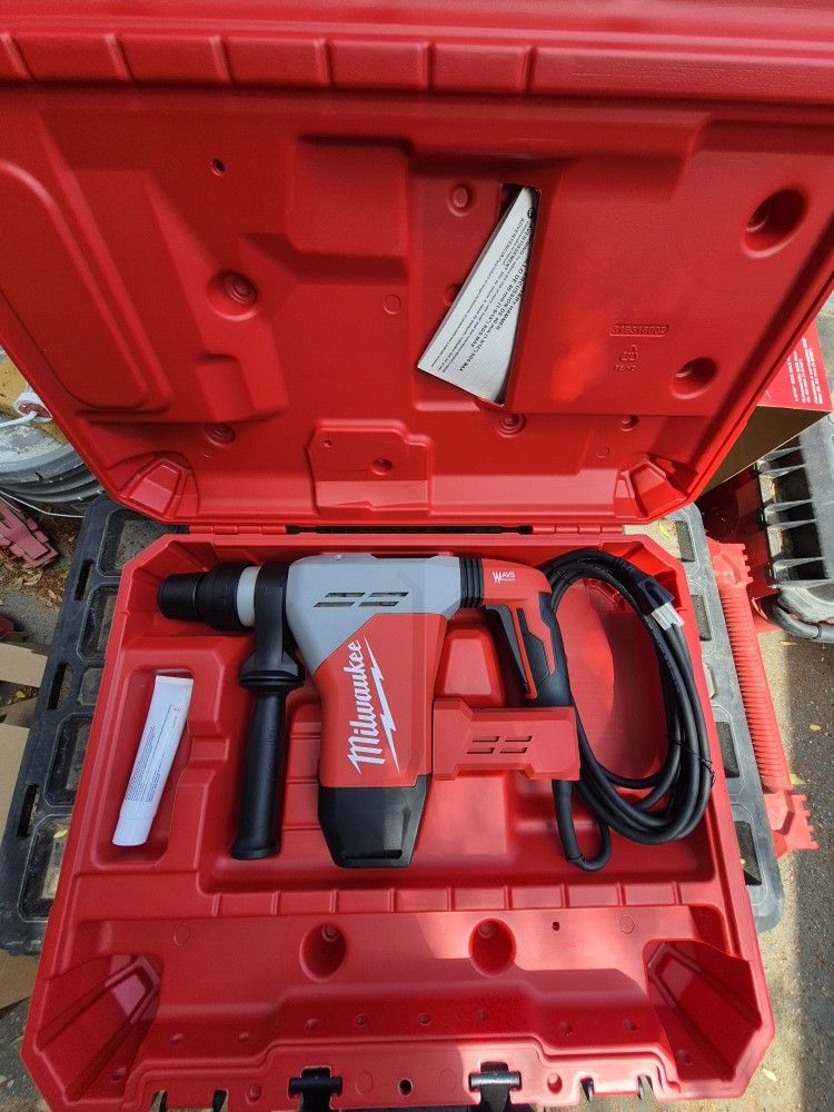 Milwaukee 1-9/16 in. SDS-Max Rotary Hammer