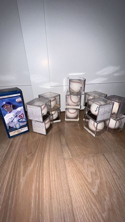 Dodgers signed balls don’t text me about the players I don’t know who they are I just have them