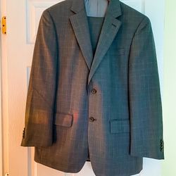 LIKE NEW- Men’s Michael Kors Gray Suit Set (size 38S)