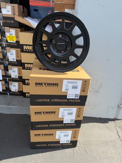 Method Wheels MR70378516525 Set of 4 17x8.5 +25 6x135 MR703 Matte Black fit Ford