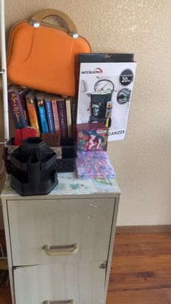Mini thrift shop/ House  clean out