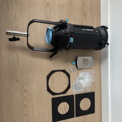 Nanlite Projection Attachment for Bowens Mount with 19° Lens