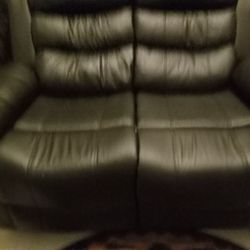 Couch Recliner peather Excellent Condition