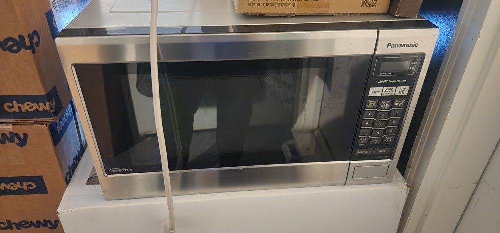 Panasonic Inverter Microwave NN‑SA651S – Non-Working / For Parts or Repair