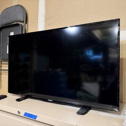 40” Insignia TV w/ Remote