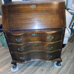 Maddox Co Mahogany Chippendale style serpentine writing secretary desk 