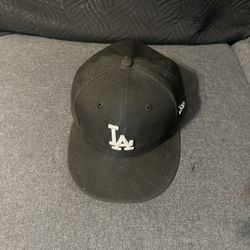 Black LA Dodgers Hat Size 7 1/2