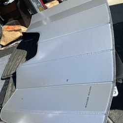 2013-2020 Range Rover Windshield Reflective Sunshade