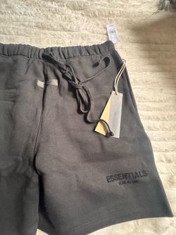 Black Essential shorts