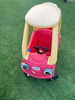 Little Tikes Cozy Coupe Ride-On Toy Car