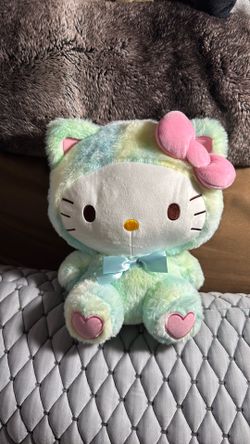 Hello Kitty plush