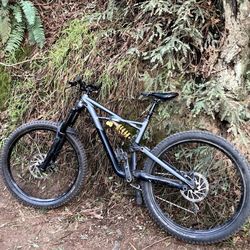 2017 Specialized Enduro Comp mountain bike