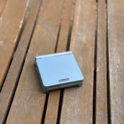 Nintendo GameBoy Advance SP Pearl Blue