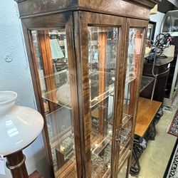 Howard Miller Hampton Cherry Wood Lighted Curio Cabinet (Like NEW)