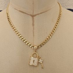 $23- Brand New Luxe 18" 18K Gold-Filled Miami Cuban Chain with Lock and Key CZ Pendant