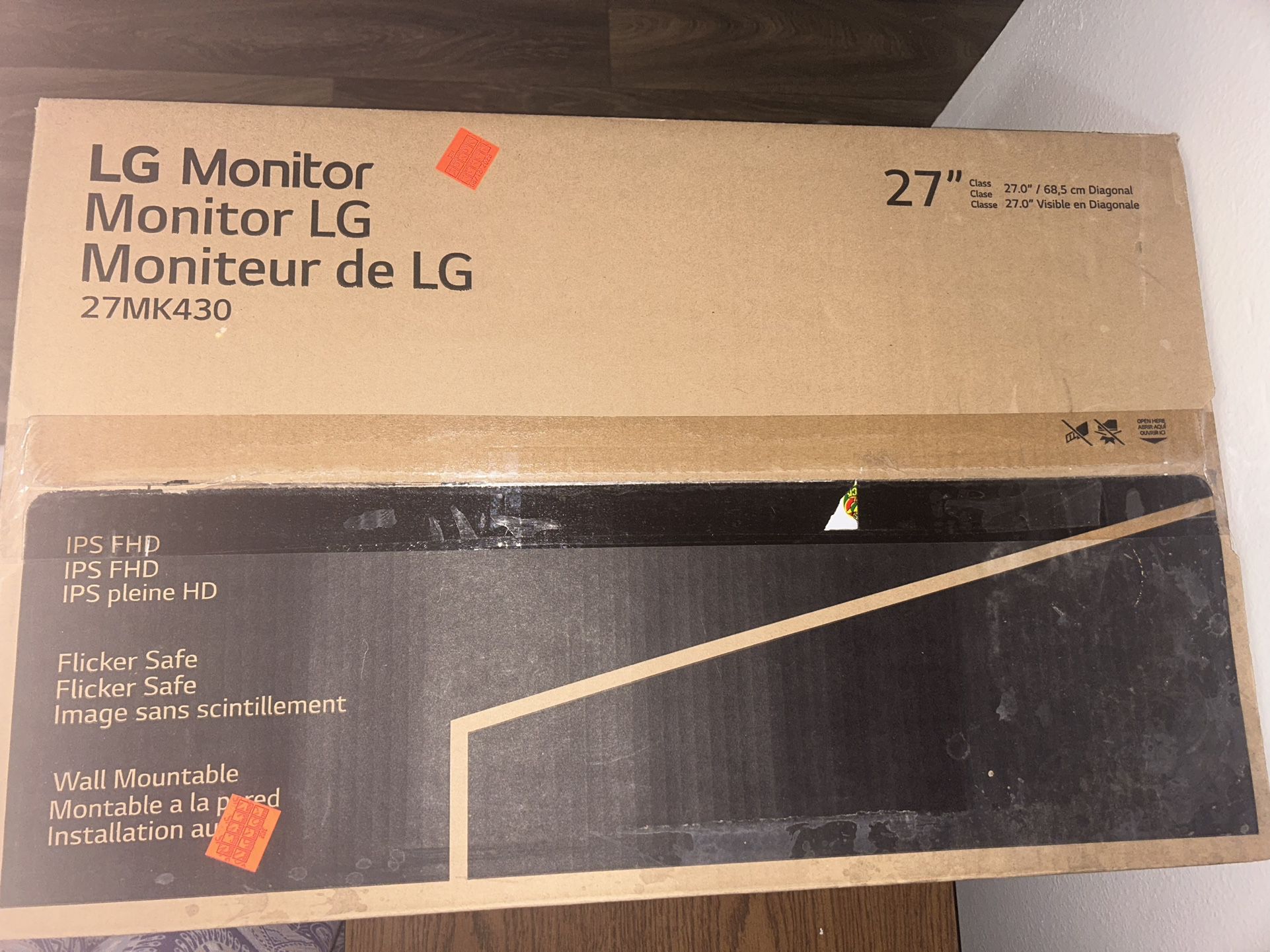 LG 27" Class Full HD IPS LED Monitor with Radeon FreeSync™️               3 Months Old available In Best Condition 