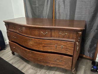 WOODEN DRESSER/ 2 DRAWERS